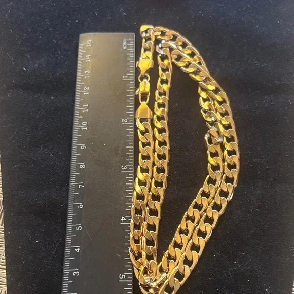 Chunky Gold Chain Necklace